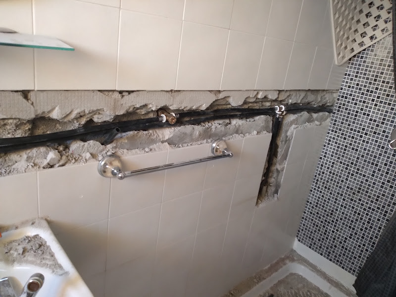 אינסטלטור בחיפה י.איתן