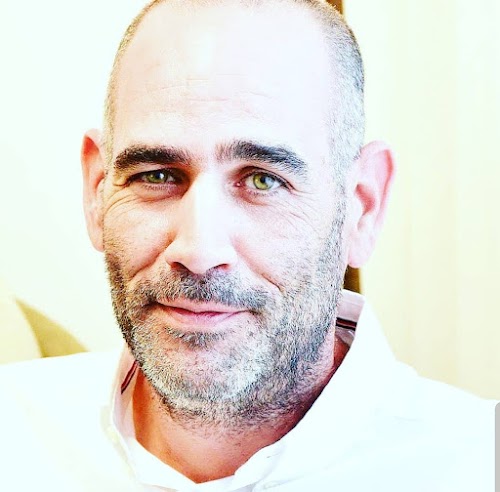 פינישים - רפאל מוסרי קבלן שיפוצים רשום בכפר סבא השרון וגוש דן