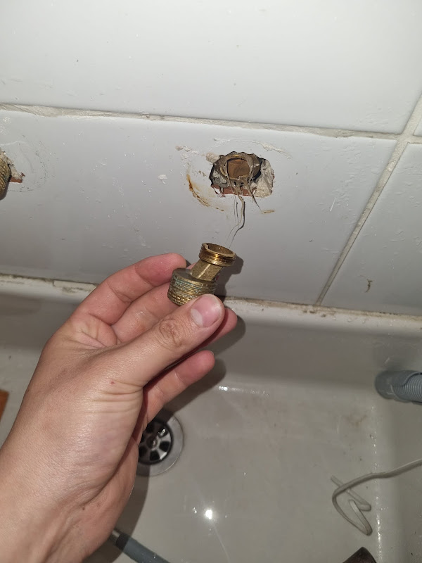 אינסטלטור ברעננה מהיר ומקצועי | הצעת מחיר בחינם