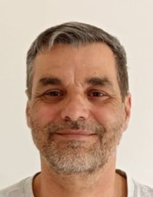 אורי