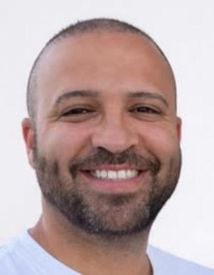 בניה